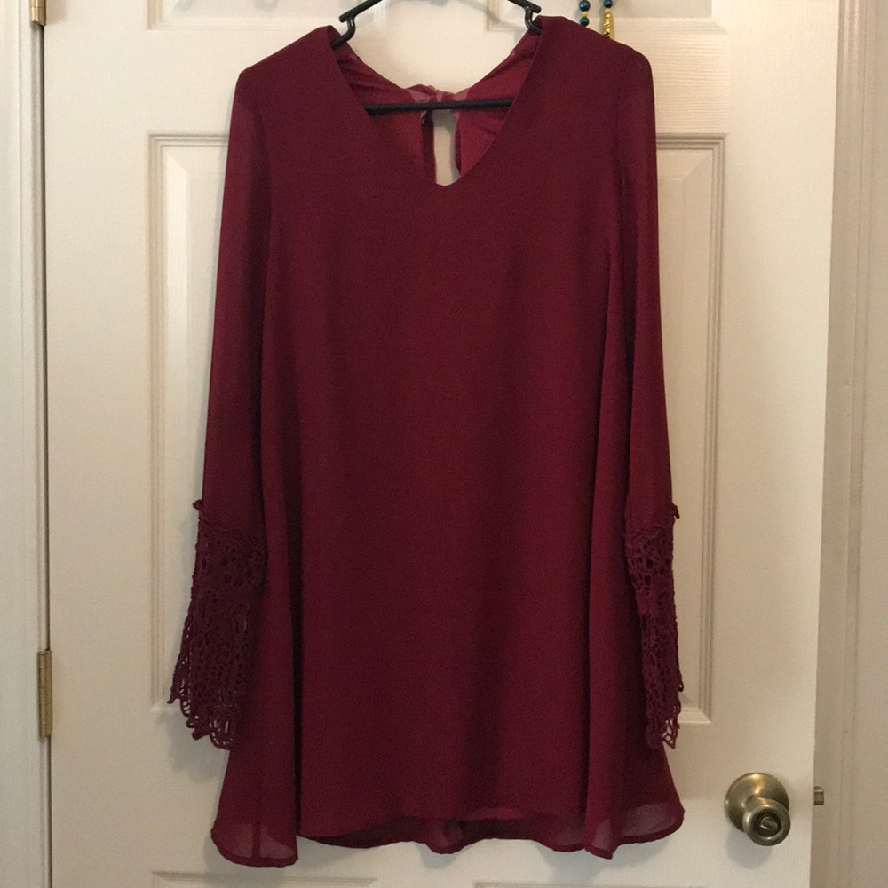 Detailed Sleeve and Back - Maroon Dress